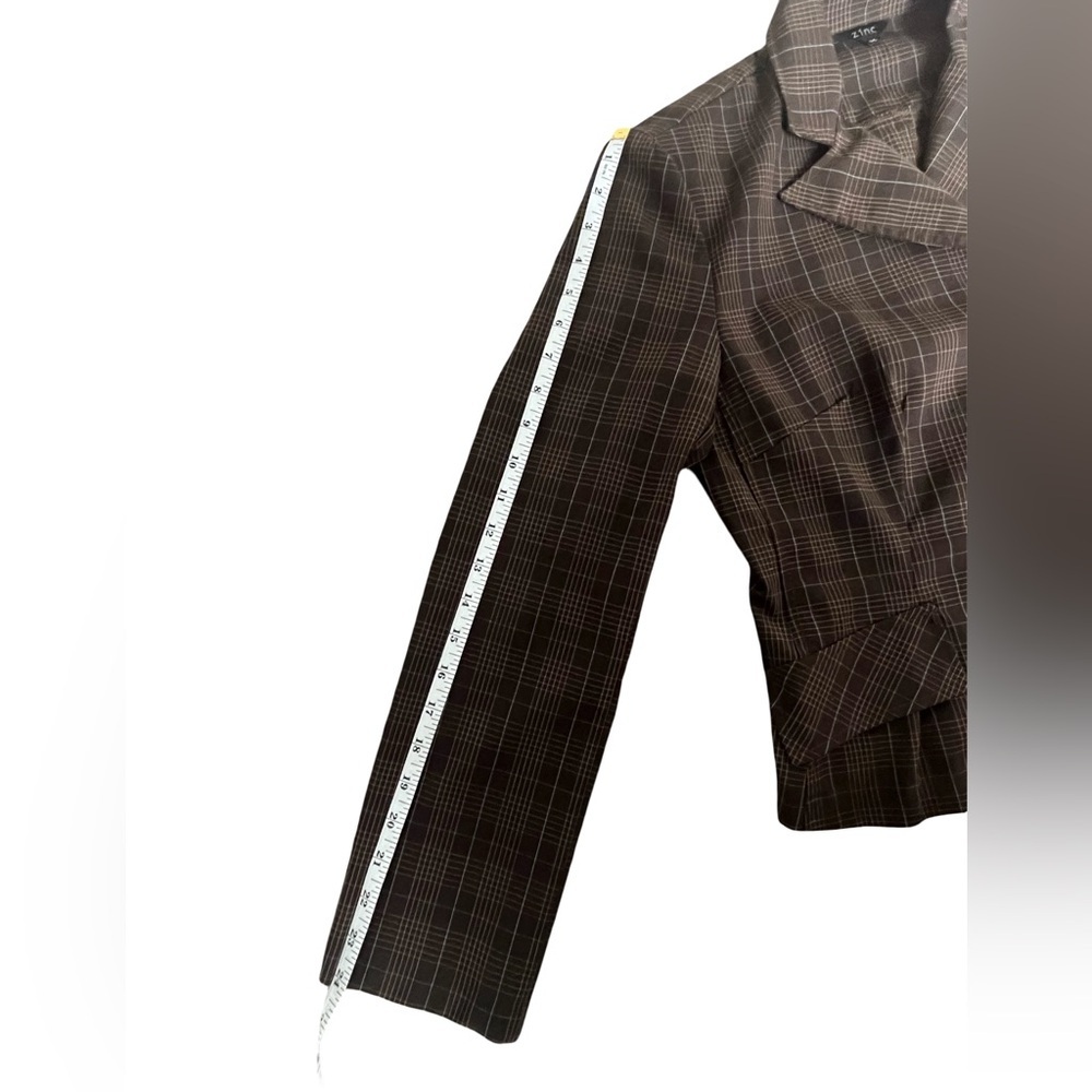 Zinc Brown Plaid Women's Blazer. Size: Medium. Great Condition. - Picture 8 of 8